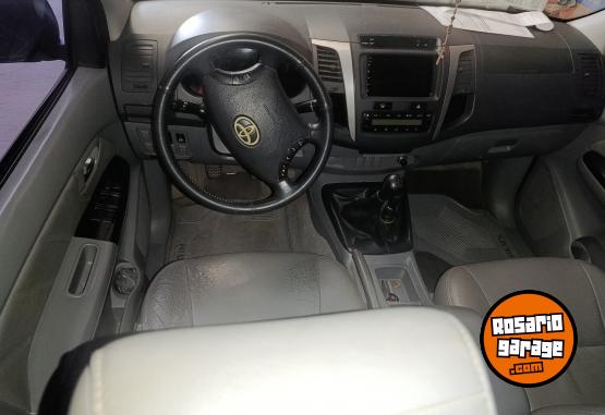 Camionetas - Toyota Hilux srv 2011 Diesel 290000Km - En Venta