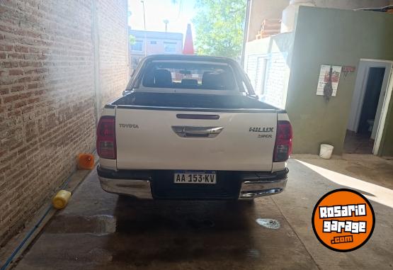 Camionetas - Toyota Hilux 2016 Diesel 218000Km - En Venta
