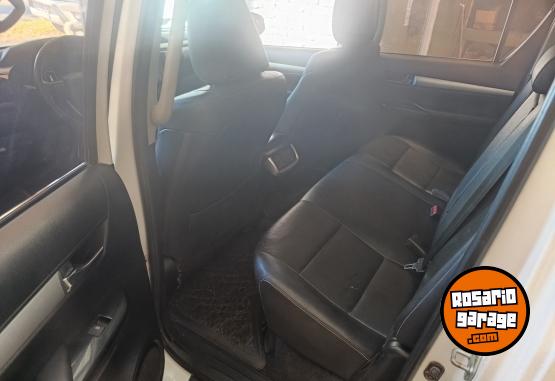 Camionetas - Toyota Hilux 2016 Diesel 218000Km - En Venta