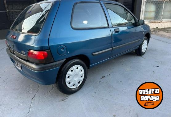 Autos - Renault clio 1999 GNC 111111Km - En Venta