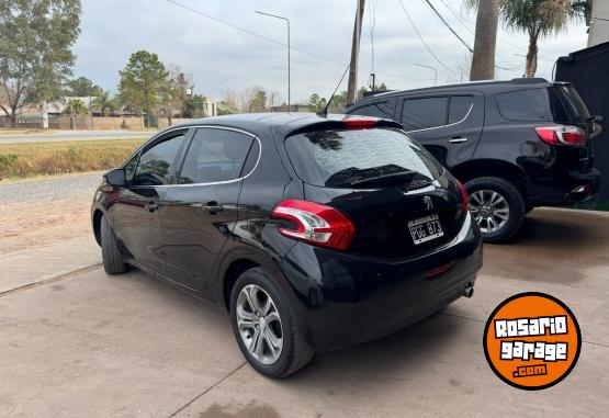 Autos - Peugeot 208 feline 2015 Nafta 138000Km - En Venta