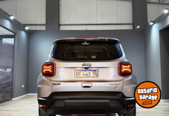 Camionetas - Chrysler Jeep Renegade Sport 1.8 2022 Nafta 58200Km - En Venta