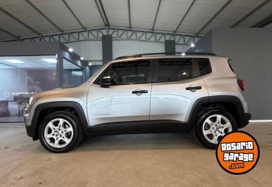Camionetas - Chrysler Jeep Renegade Sport 1.8 2022 Nafta 58200Km - En Venta