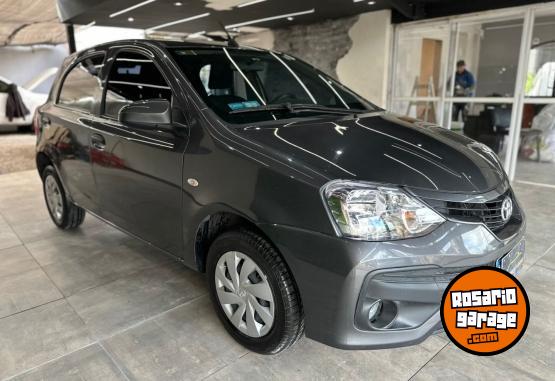 Autos - Toyota Etios X 2023 Nafta 48000Km - En Venta