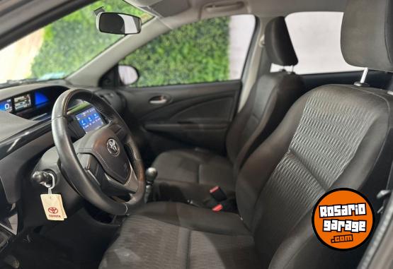 Autos - Toyota Etios X 2023 Nafta 48000Km - En Venta