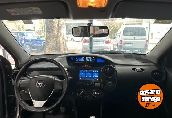 Autos - Toyota Etios X 2023 Nafta 48000Km - En Venta