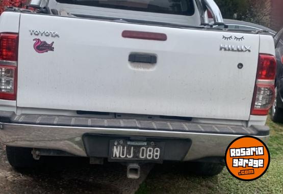 Camionetas - Toyota Hilux 2014 Diesel 180000Km - En Venta