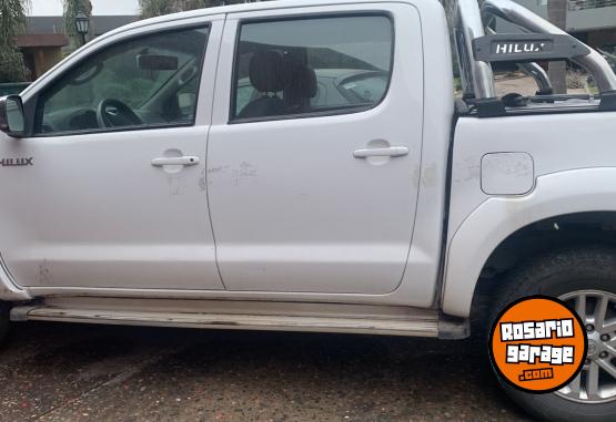 Camionetas - Toyota Hilux 2014 Diesel 180000Km - En Venta