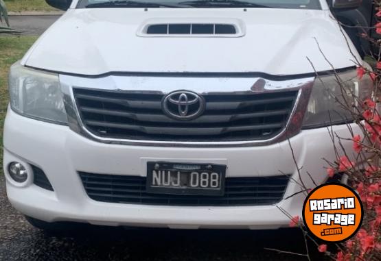 Camionetas - Toyota Hilux 2014 Diesel 180000Km - En Venta