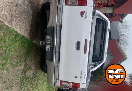 Camionetas - Toyota Hilux 2014 Diesel 180000Km - En Venta