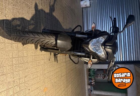 Motos - Bajaj Rouser NS 200 2023 Nafta 17000Km - En Venta