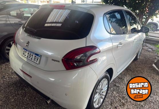 Autos - Peugeot 208 Allure 1.6 2018 Nafta 124210Km - En Venta