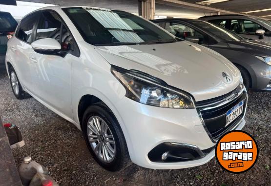 Autos - Peugeot 208 Allure 1.6 2018 Nafta 124210Km - En Venta
