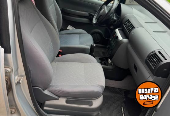 Autos - Volkswagen Suran 2007 Nafta 204000Km - En Venta