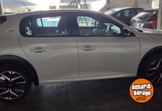 Autos - Peugeot 208 2025 Nafta 12000Km - En Venta