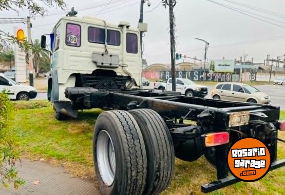 Camiones y Grúas - VENDO FIAT IVECO CON MOTOR MERCEDES-BENZ 1518 TURBO - En Venta