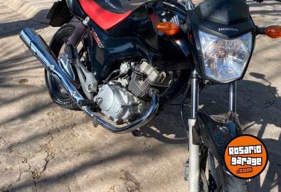 Motos - Honda New titan 150 2017 Nafta 26000Km - En Venta