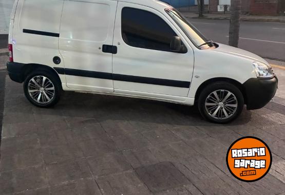 Utilitarios - Citroen Berlingo Furgon HDI 2023 Diesel 30000Km - En Venta