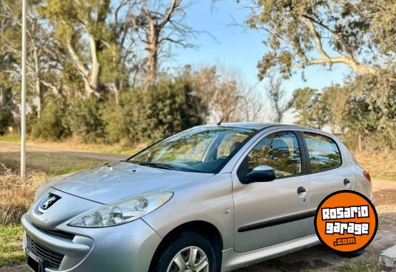 Autos - Peugeot 207 compact 2012 Nafta 137000Km - En Venta