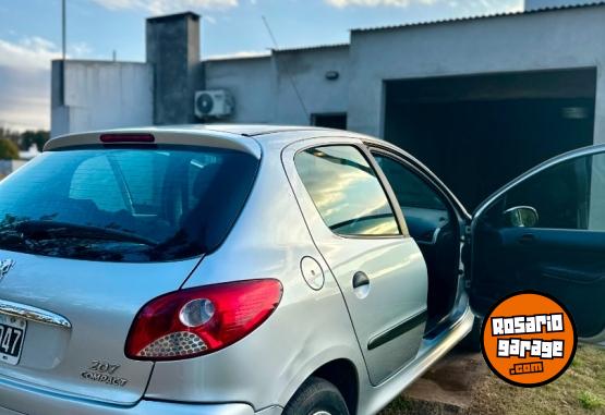 Autos - Peugeot 207 compact 2012 Nafta 137000Km - En Venta