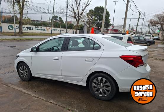 Autos - Chevrolet Onix 2022 Nafta 64000Km - En Venta
