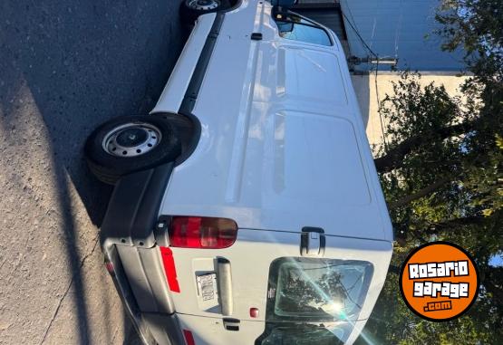 Utilitarios - Renault Master 2006 Diesel 271000Km - En Venta