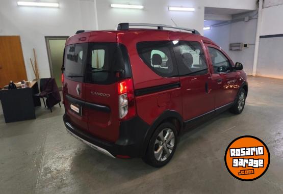 Utilitarios - Renault KANGOO STEPWAY 2022 FULL 2022 Nafta 70000Km - En Venta