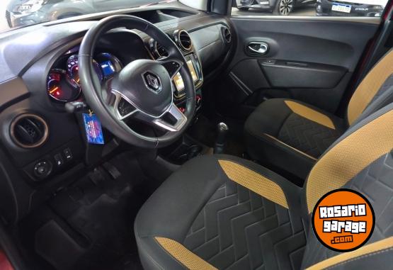 Utilitarios - Renault KANGOO STEPWAY 2022 FULL 2022 Nafta 70000Km - En Venta