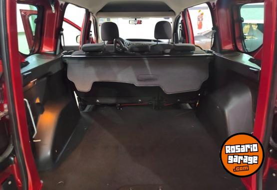 Utilitarios - Renault KANGOO STEPWAY 2022 FULL 2022 Nafta 70000Km - En Venta