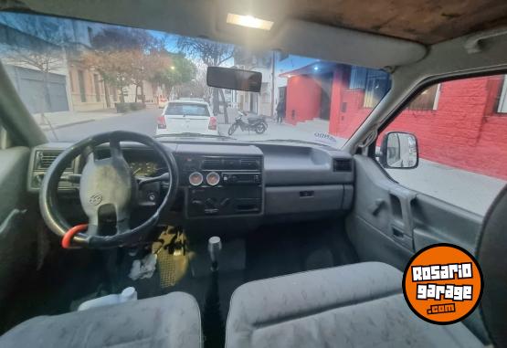 Utilitarios - Volkswagen Transporter 2000 Diesel 500000Km - En Venta