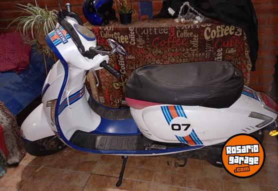 Motos - Motomel 150cc scooter 2020 Nafta 8500Km - En Venta