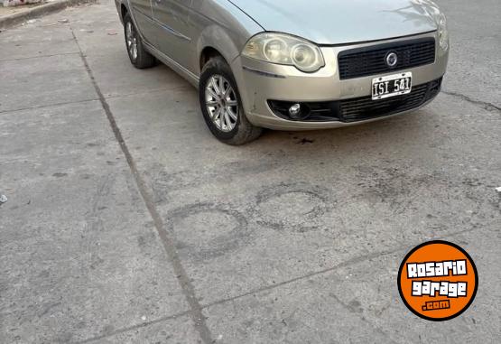 Autos - Fiat siena 2010 2010 GNC 130000Km - En Venta