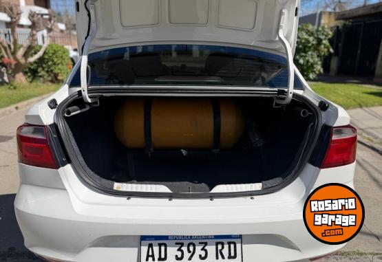Autos - Volkswagen Voyage 1.6 2019 manual 2019 GNC 121000Km - En Venta