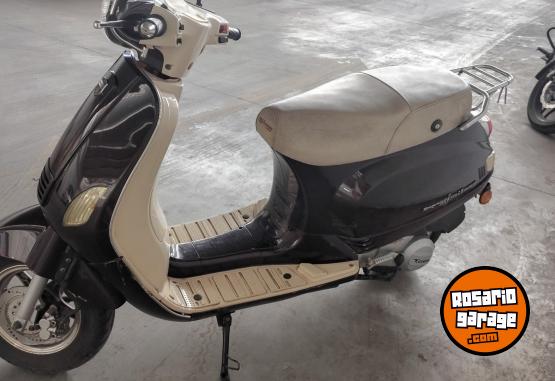 Motos - Corven Espert 2016 Nafta 11000Km - En Venta