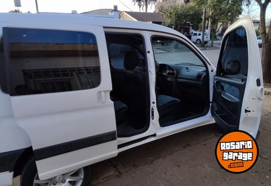 Utilitarios - Peugeot PARTNER 2000 Diesel 111114Km - En Venta