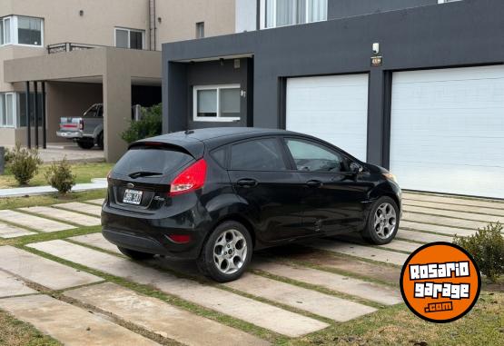 Autos - Ford Fiesta Kinetic 2011 Nafta 135000Km - En Venta