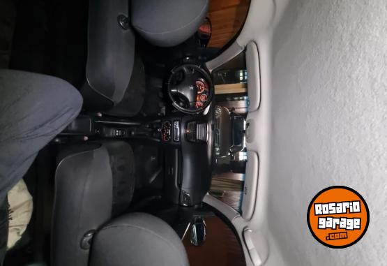 Autos - Peugeot 207 2010 Diesel 180000Km - En Venta