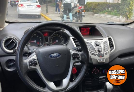 Autos - Ford Fiesta Titanium Kinetic 2012 Nafta 154000Km - En Venta