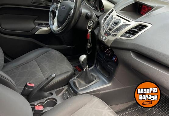 Autos - Ford Fiesta Titanium Kinetic 2012 Nafta 154000Km - En Venta