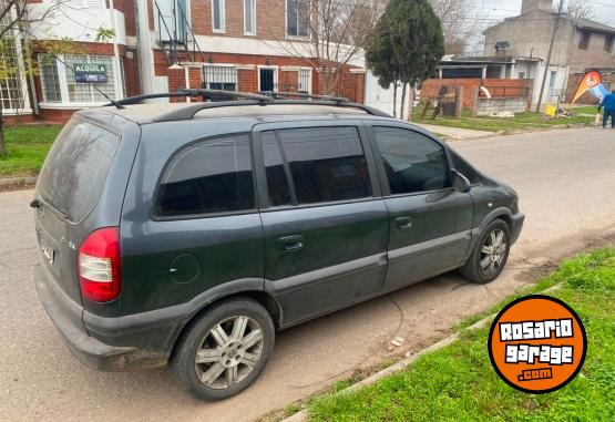 Autos - Chevrolet Zafira 2006 Nafta 240000Km - En Venta