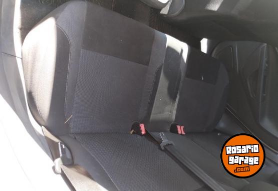 Autos - Ford Fiesta Kinetic 2018 Nafta 59000Km - En Venta