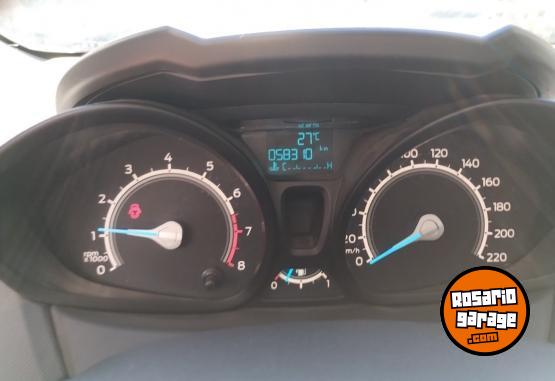 Autos - Ford Fiesta Kinetic 2018 Nafta 59000Km - En Venta