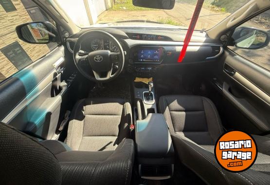 Camionetas - Toyota Hilux 2025 Diesel 8100Km - En Venta