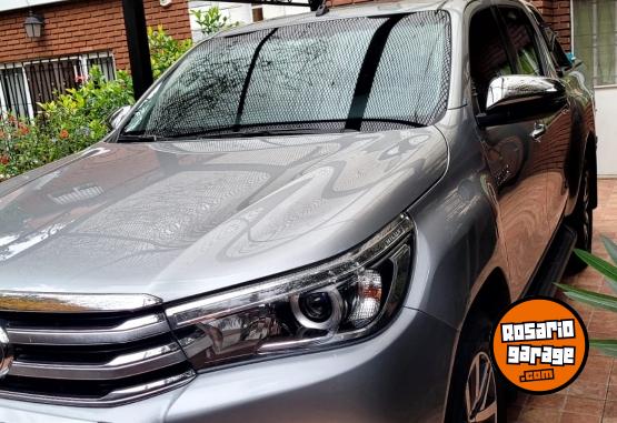 Camionetas - Toyota Hilux SRX automática 2018 Diesel 90000Km - En Venta