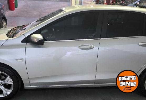 Autos - Chevrolet ONIX 5P 1.0T MT PREMIER 2020 Nafta 23700Km - En Venta
