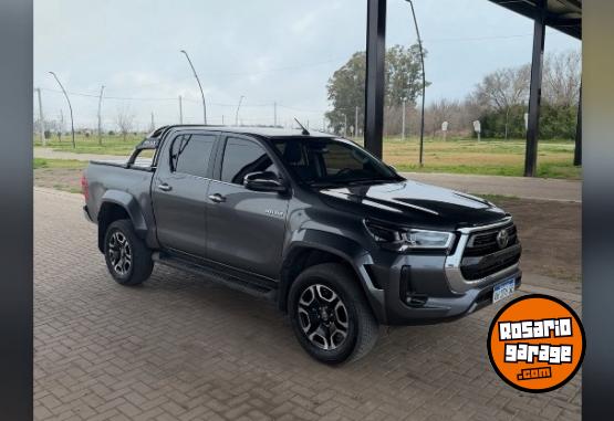 Camionetas - Toyota Hilux 2025 Diesel 40000Km - En Venta