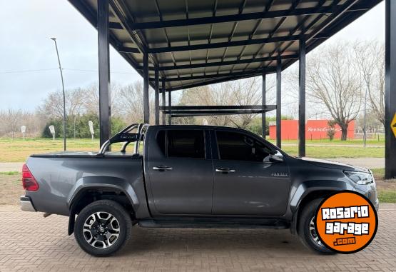 Camionetas - Toyota Hilux 2025 Diesel 40000Km - En Venta