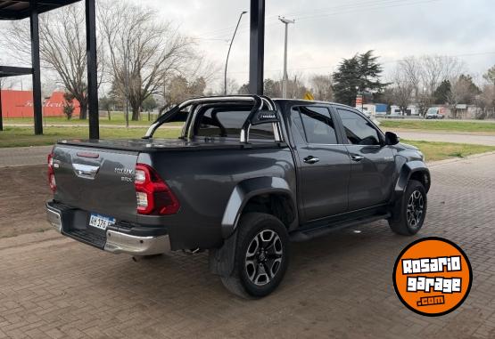 Camionetas - Toyota Hilux 2025 Diesel 40000Km - En Venta