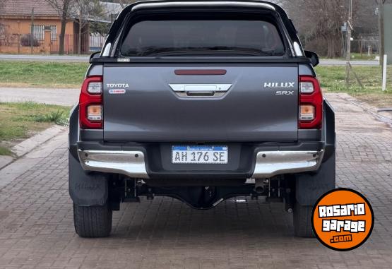 Camionetas - Toyota Hilux 2025 Diesel 40000Km - En Venta