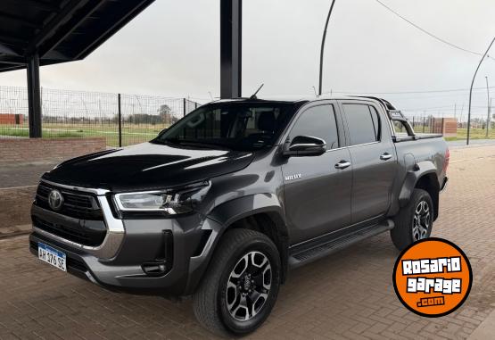 Camionetas - Toyota Hilux 2025 Diesel 40000Km - En Venta